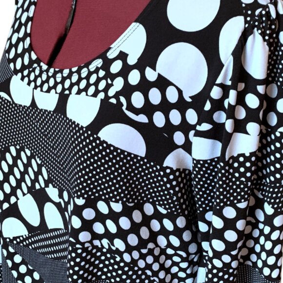 Chic Black & White Abstract Polka Dot Tunic Top – Size large - Picture 5 of 8